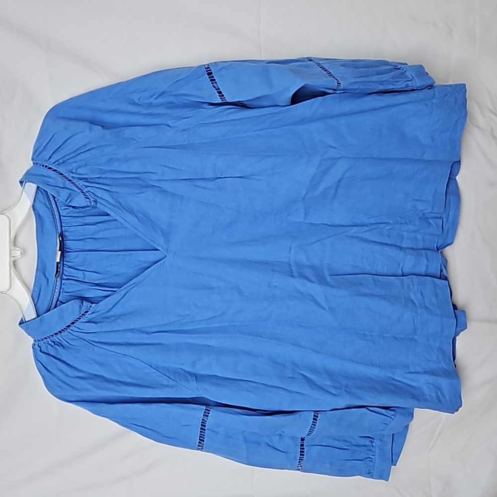 LOFT Cutout Linen Blend V-Neck Top L